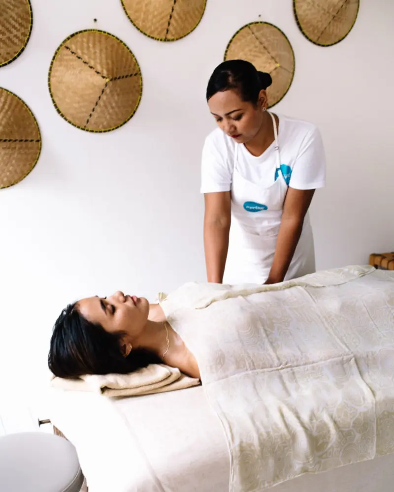 12142524 spring spa 18 article 1600x2000